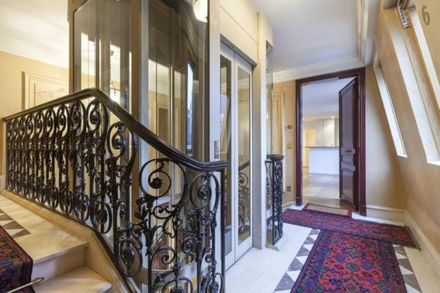Luxury Arch of triumph and Champs elysées flat Apartment in Paris