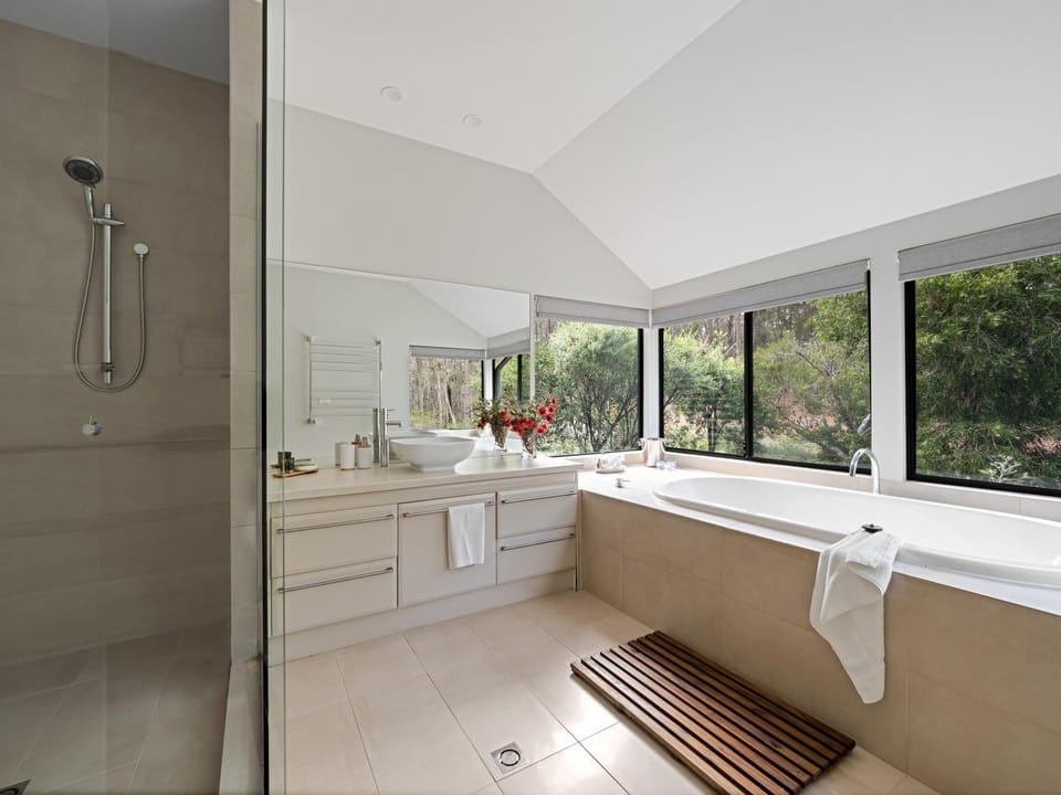 Shower, Natural landscape, Bathroom, Bath, towels