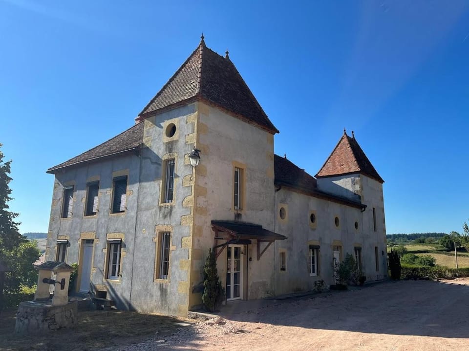 Property building, Day