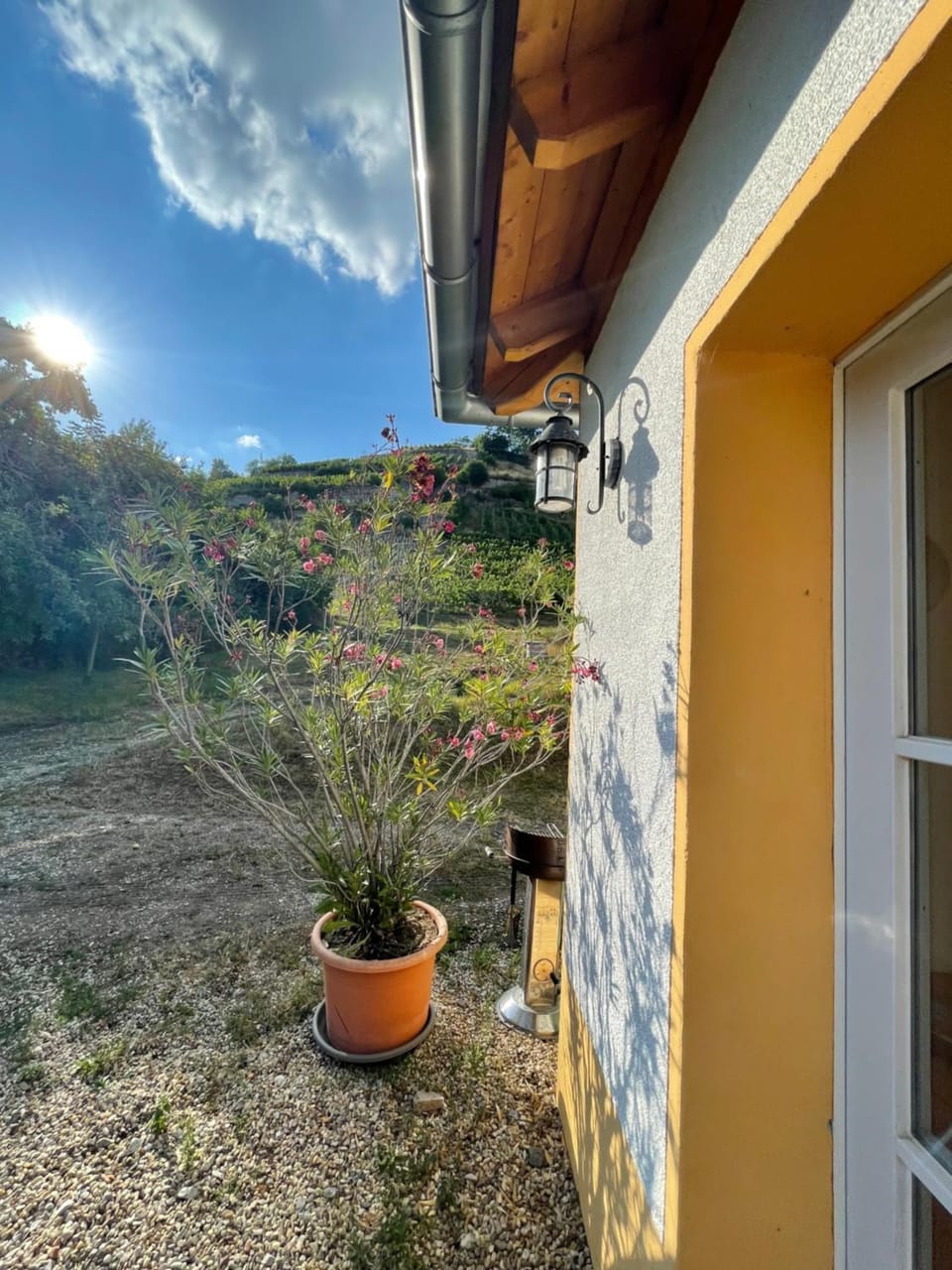 Facade/entrance, Balcony/Terrace