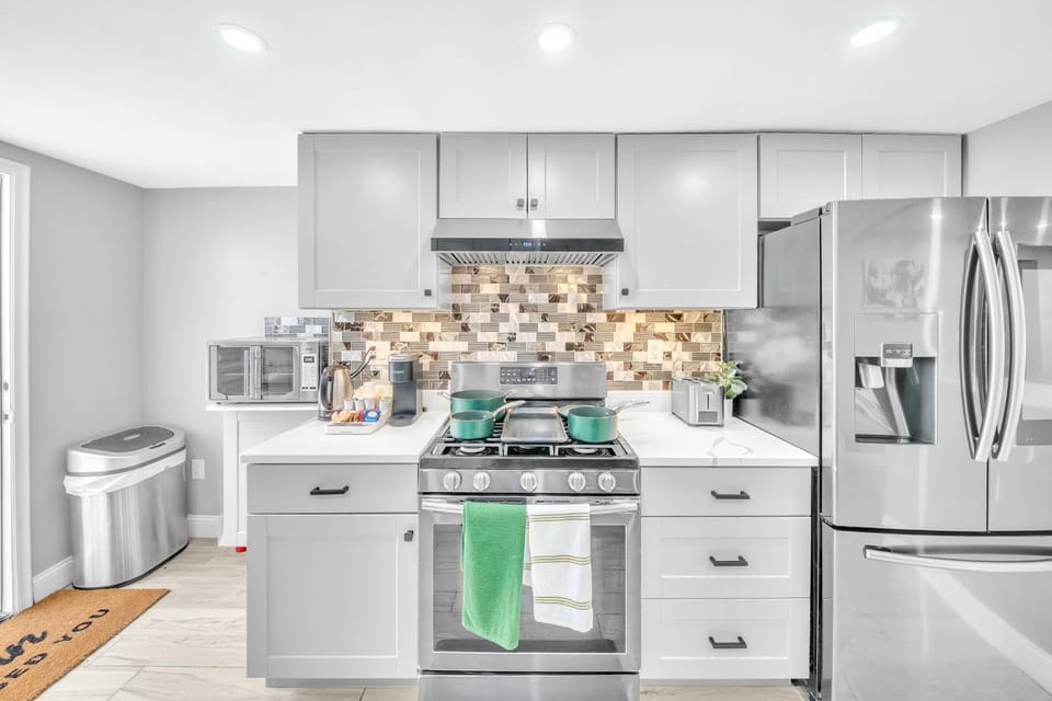 3 bedroom 4 bed duplex large backyard Apartment in Bedford-Stuyvesant