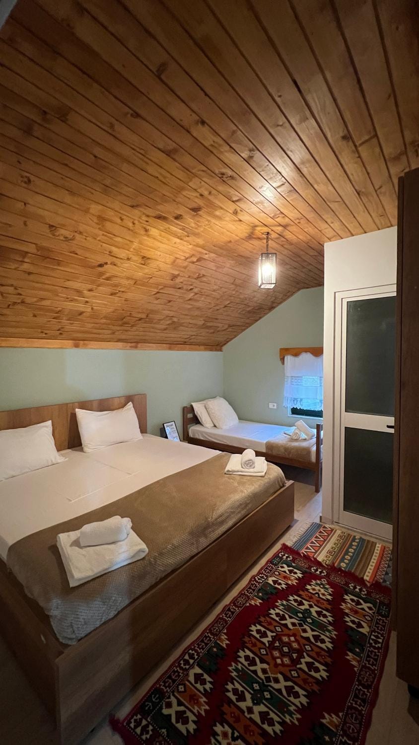 Bed, Living room, Photo of the whole room, Seating area, Bedroom, towels