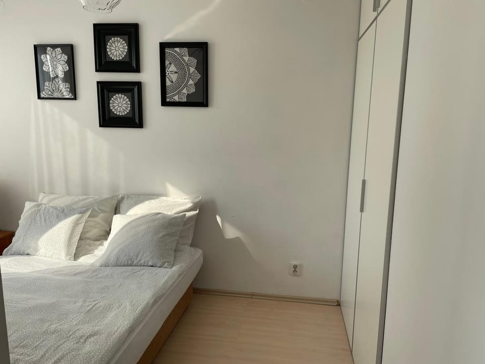 Bed, Bedroom, wardrobe