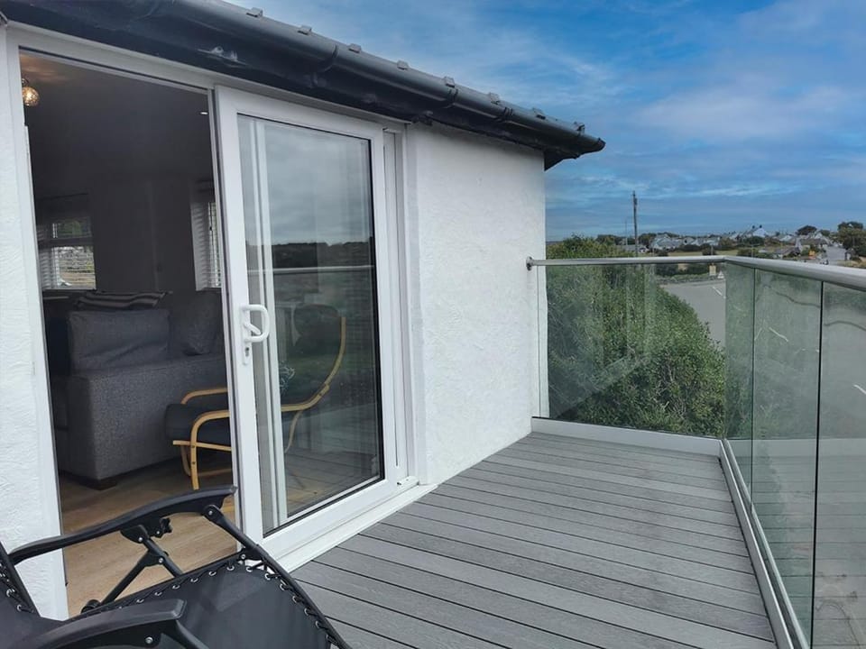 LITTLE SUMMER HILL -2 Bed COSY COTTAGE- TREARDDUR House in Trearddur Bay