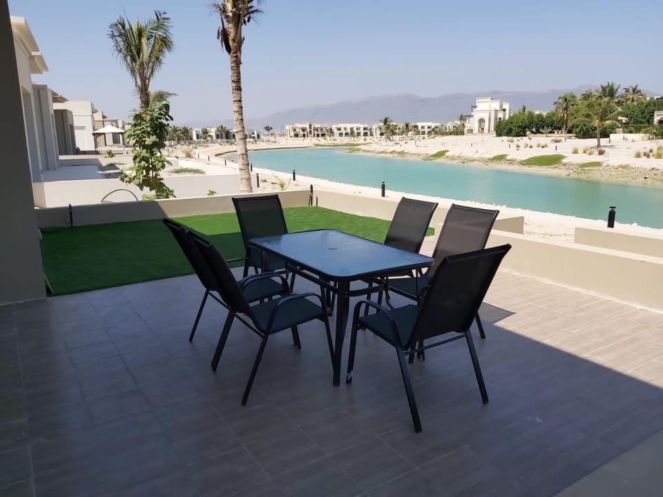 Hawana Salalah Villa Lake View House in Oman