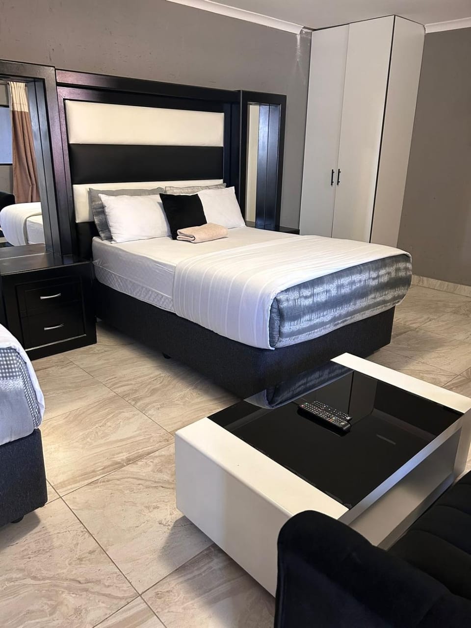 Photo of the whole room