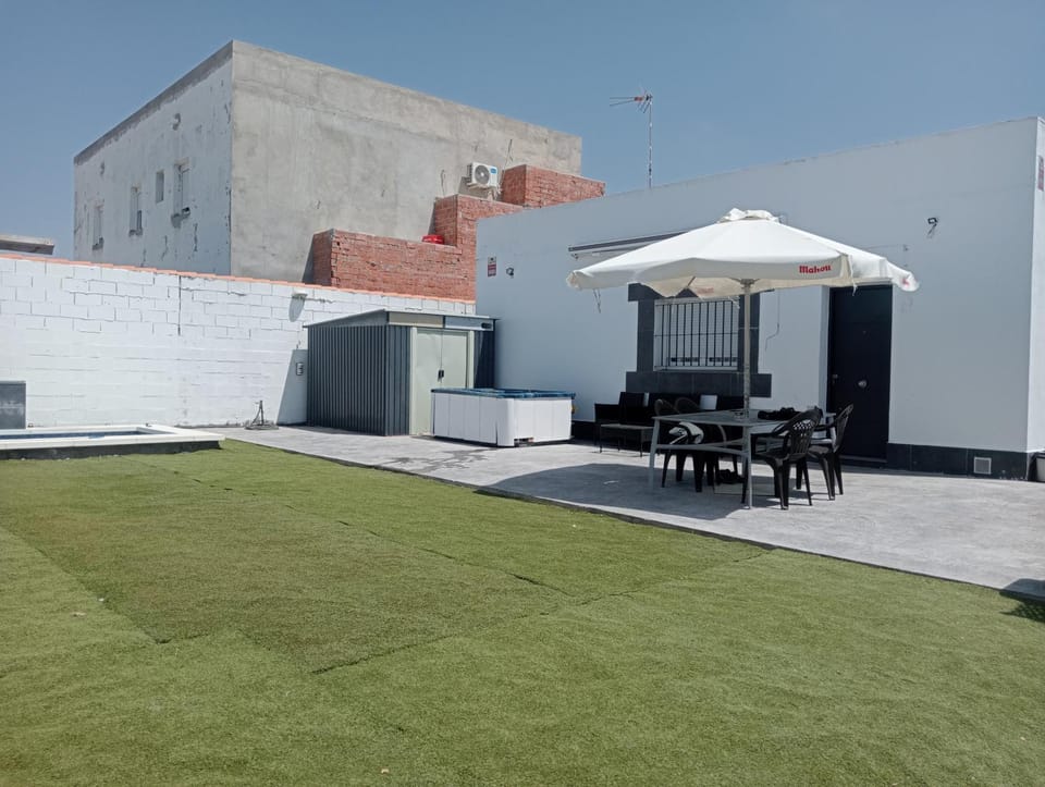 White relax house for 6 - Pool privé House in Chiclana de la Frontera