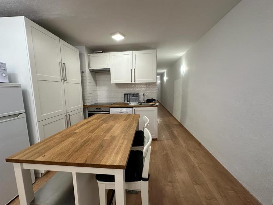 Kitchen or kitchenette, stove, kitchen