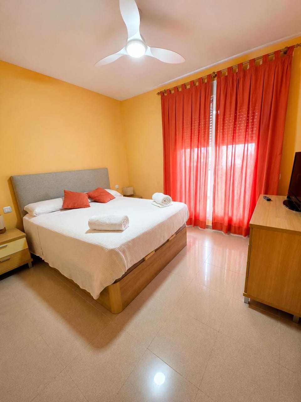 Bed, Bedroom