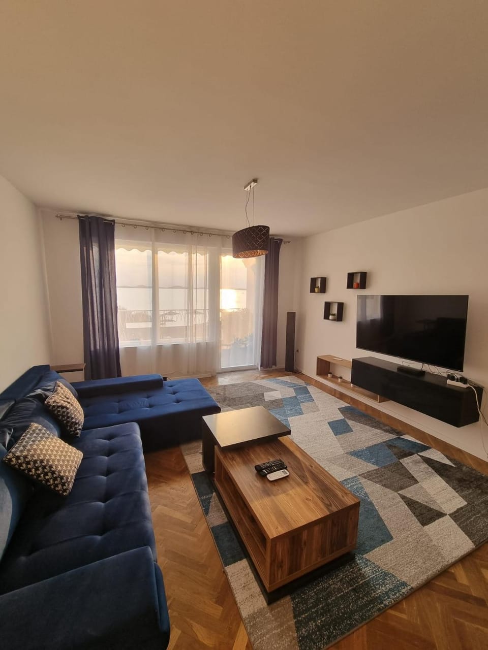 TV and multimedia, Living room, Sea view