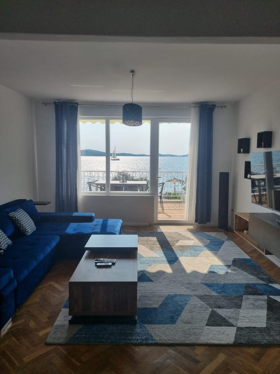 Living room, Sea view