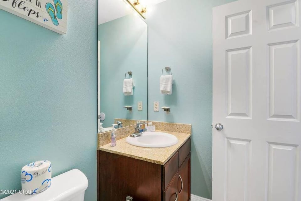 Spacious, cozy 2brd /2bath condo - LakeTown Wharf Apartment in Panama City Beach