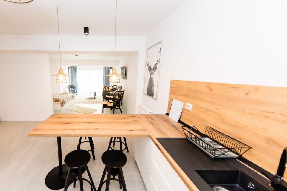 Dining area, Communal kitchen