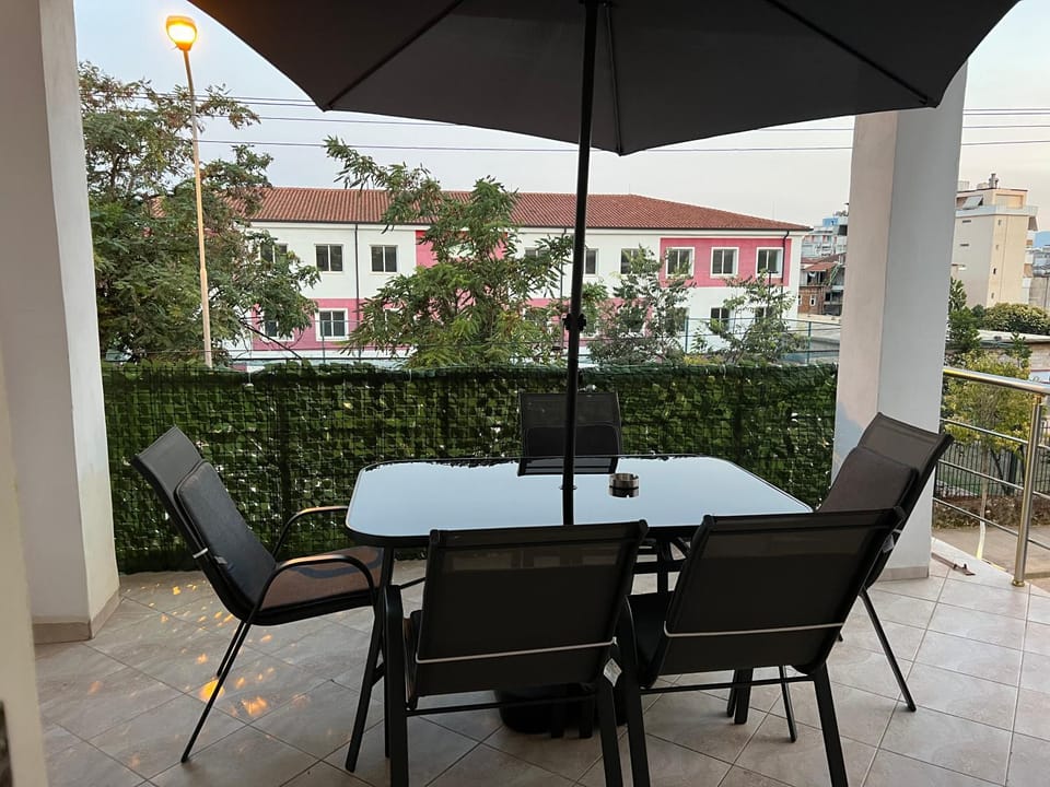 Patio, View (from property/room), Living room, Dining area