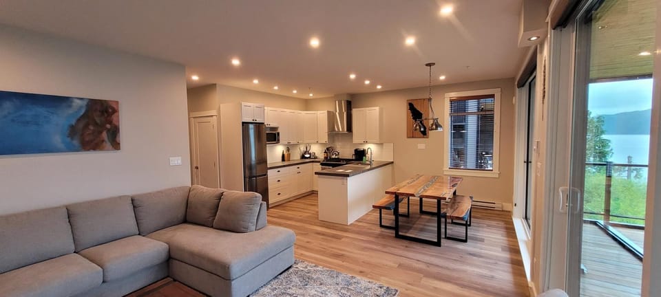 Kitchen or kitchenette, Living room, Dining area