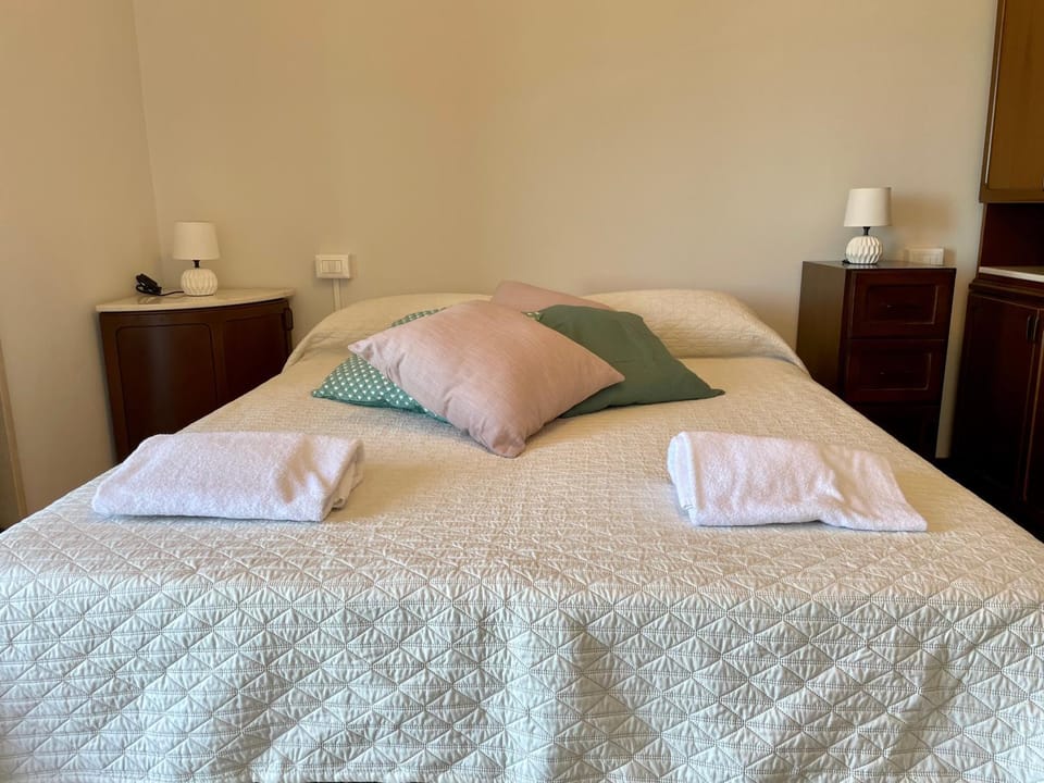 Torri Panoramic Apartment Apartment in Torri del Benaco