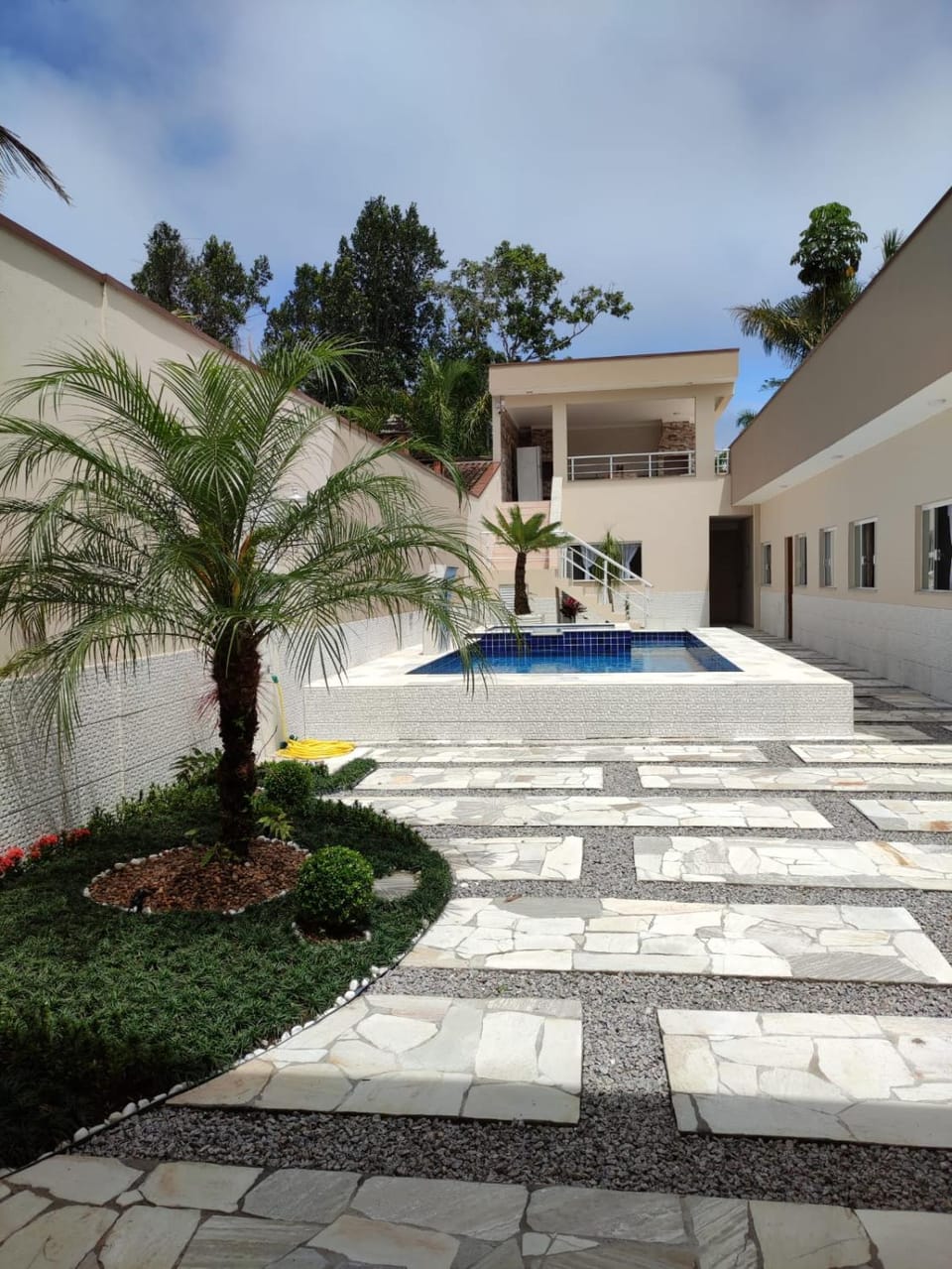 Property building, Day, Garden, Garden view, Pool view, Swimming pool
