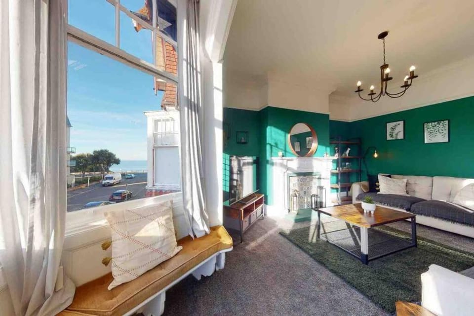 View (from property/room), Living room, Seating area