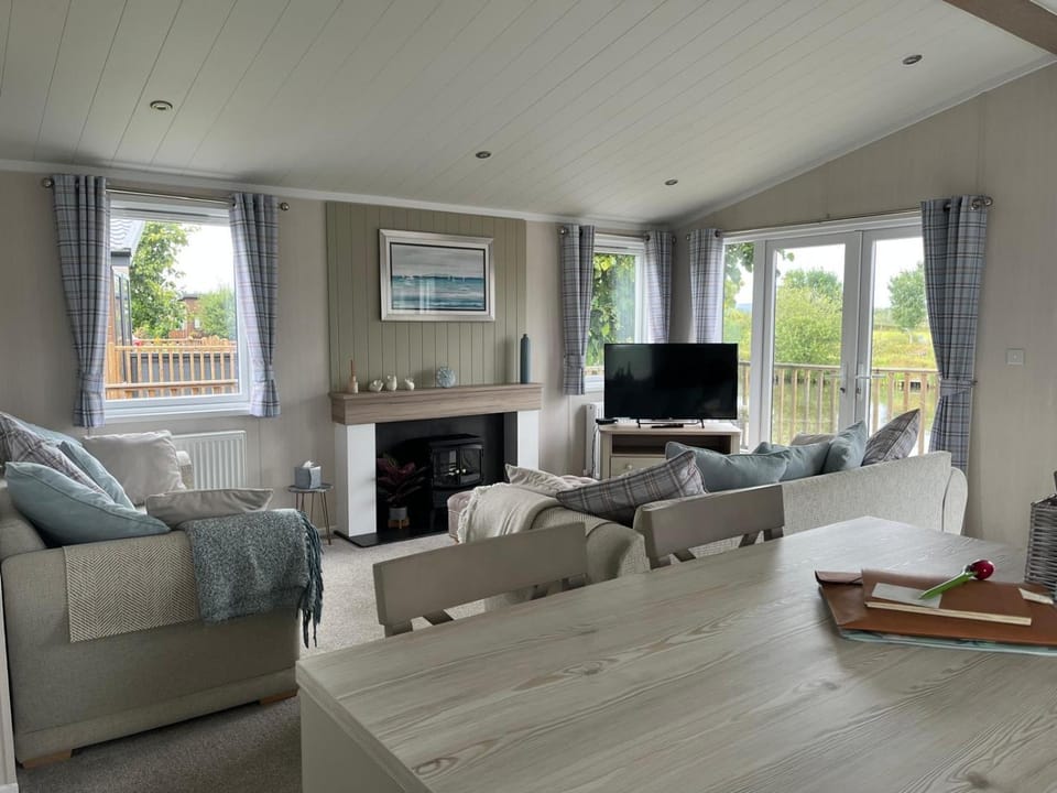 Edmonton Lodge Campground/ 
RV Resort in Ribble Valley District