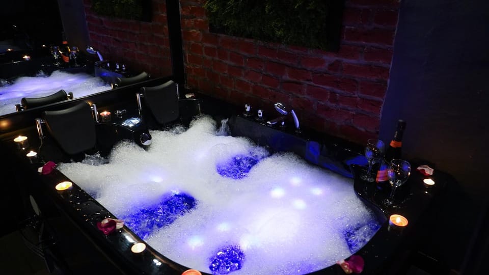 Apartament z jacuzzi w centrum Sanoka Apartment in Slovakia
