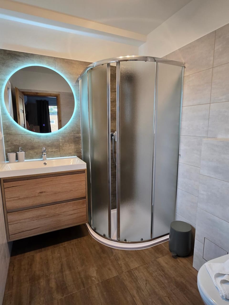 Shower, Bathroom