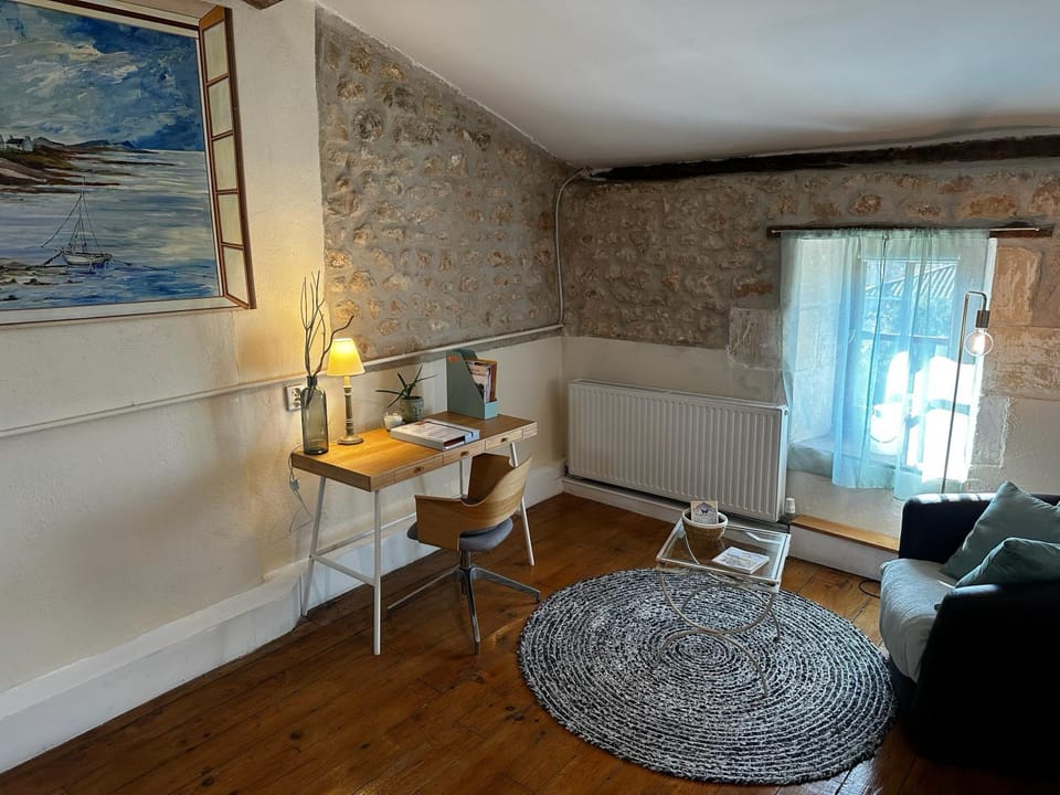 Seating area