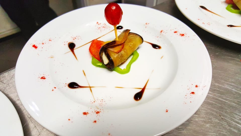 Food and drinks, Food