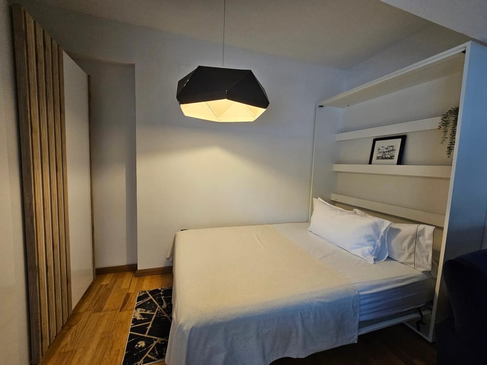 RIVER VIEW - Izvor Studio Apartment in Bucharest