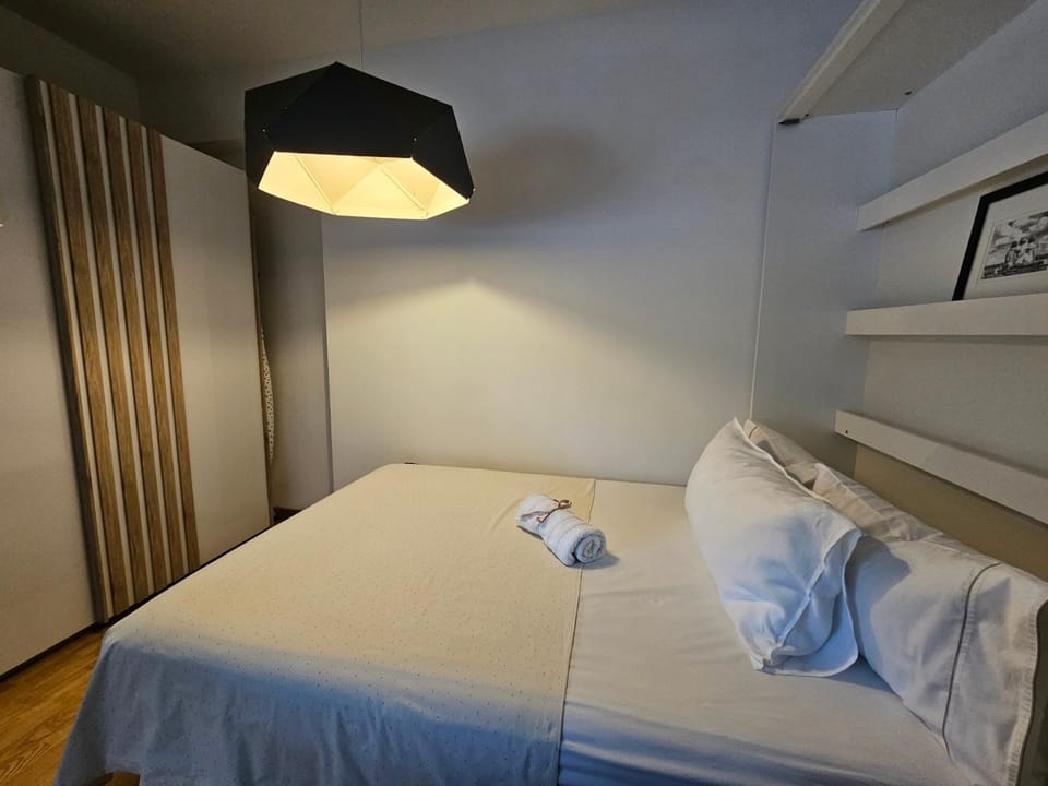 RIVER VIEW - Izvor Studio Apartment in Bucharest