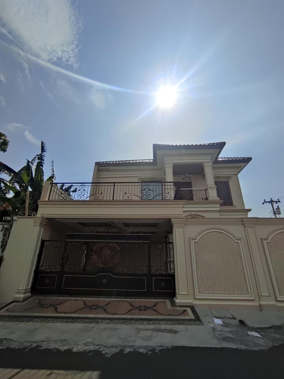 Property building, Day