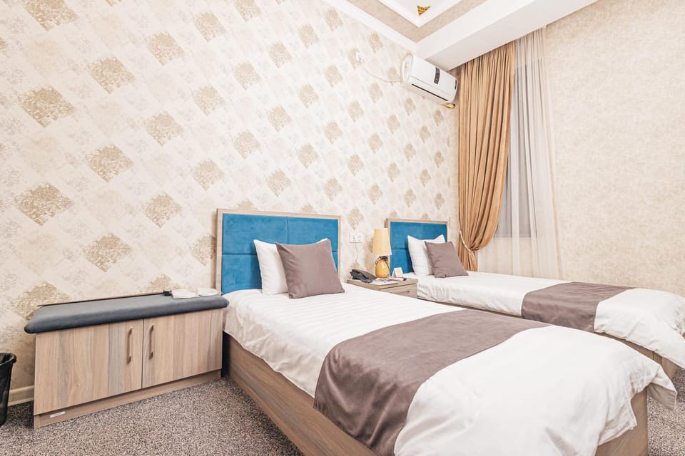 Bed, Photo of the whole room, Bedroom, air conditioner