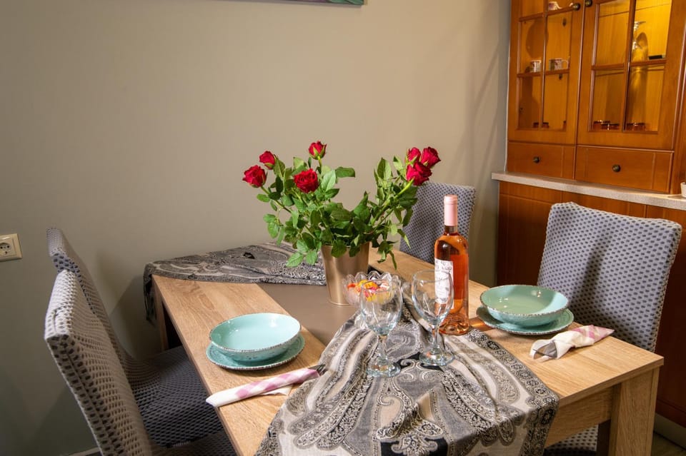 Restaurant/places to eat, Dining area, Area and facilities, Breakfast