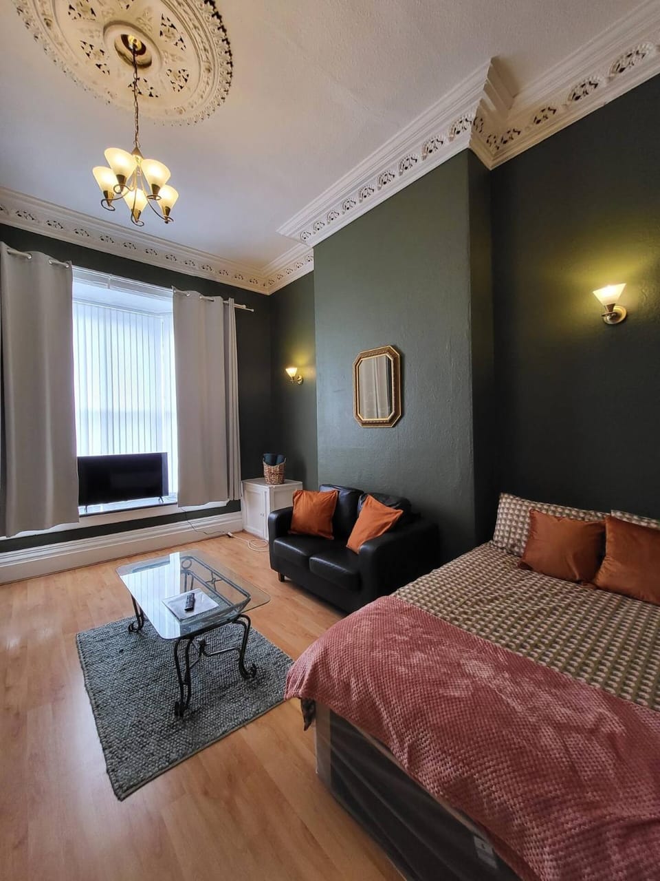 Large Digbeth Double Room Shared Bathroom Apartment in Birmingham