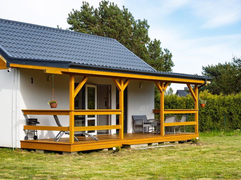 Property building, Day, Garden, Garden view