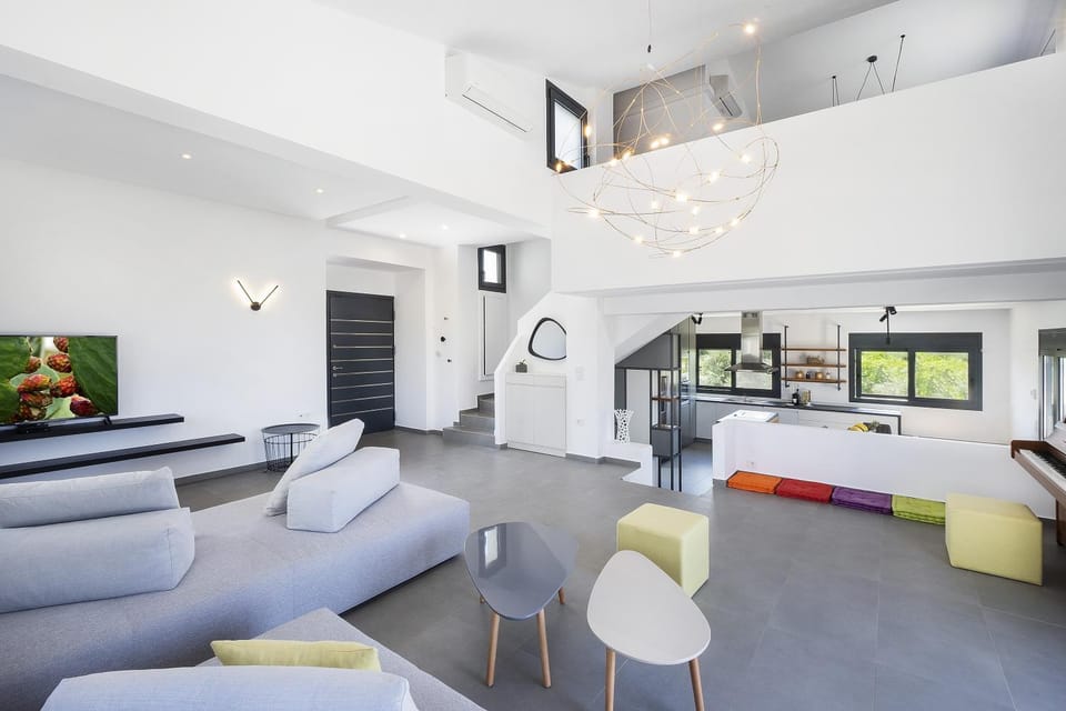 Living room, Seating area