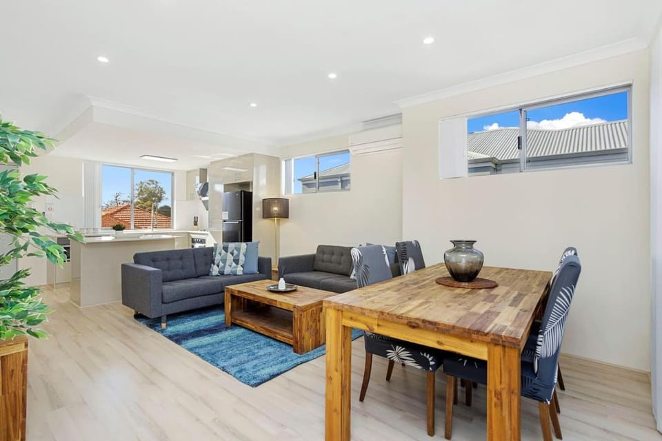 134 North Perth Nest for 4 parking Apartment in Perth