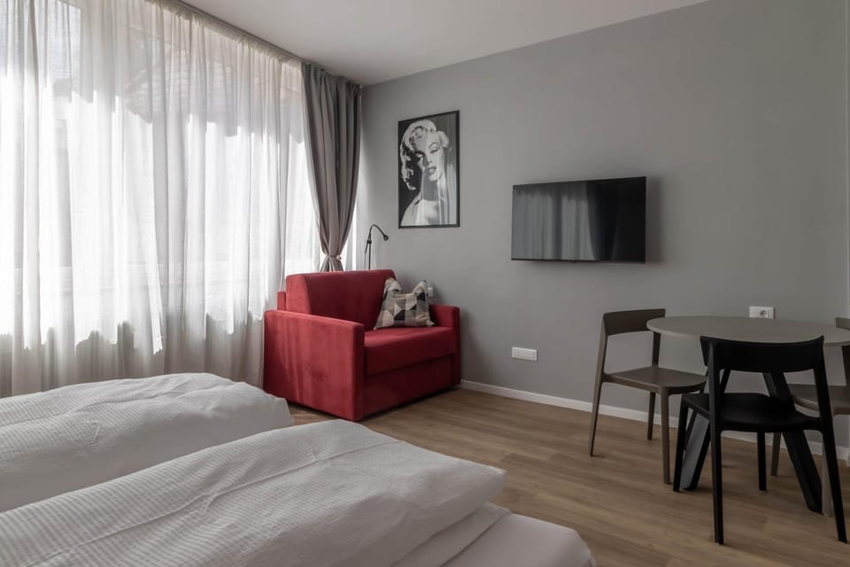 Bed, Living room, Photo of the whole room