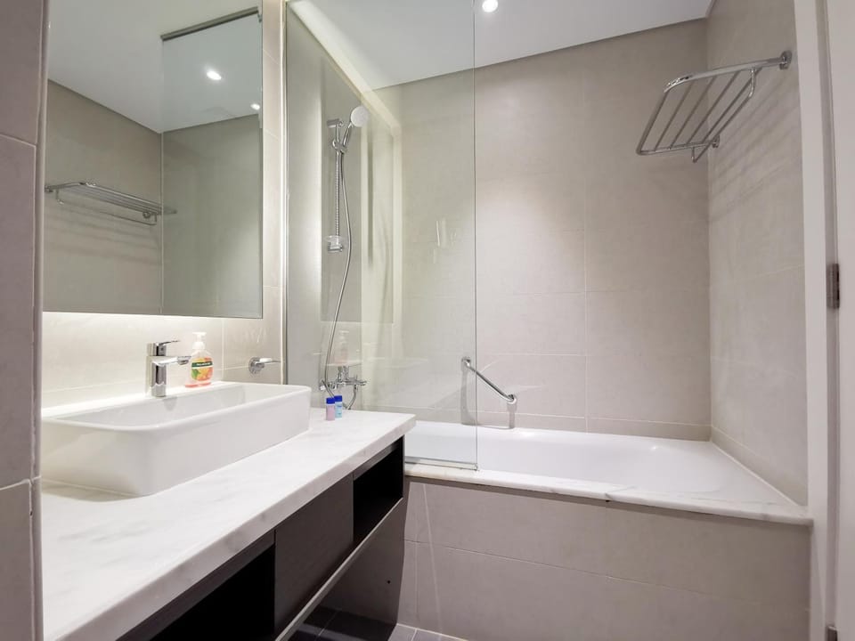 Bathroom, Bath