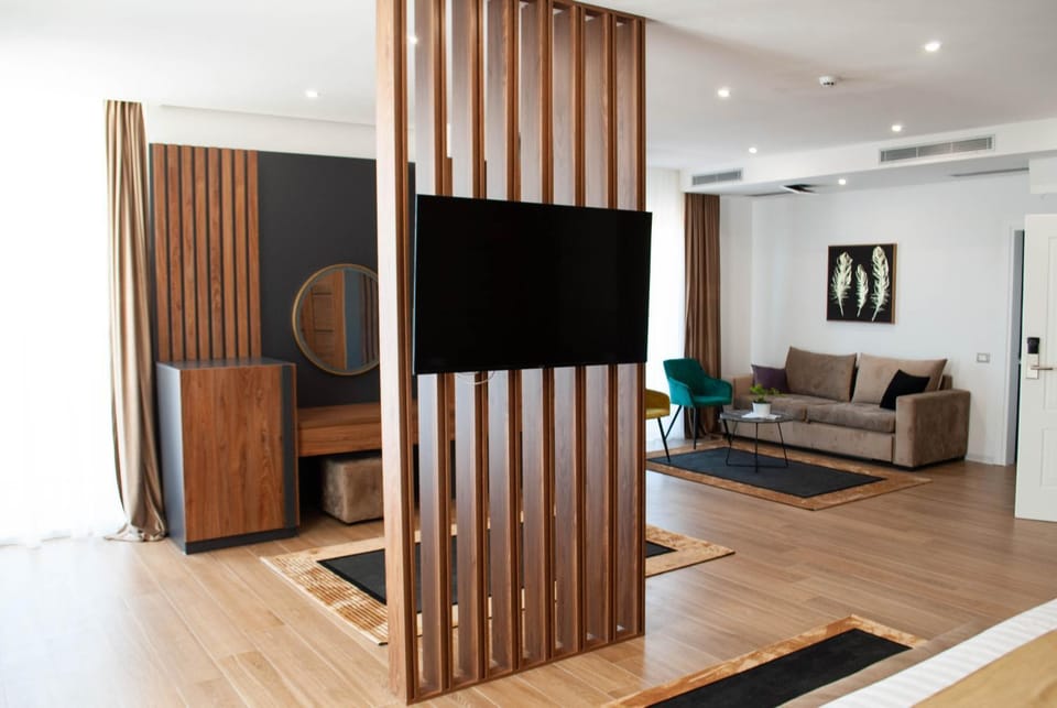 TV and multimedia, Seating area