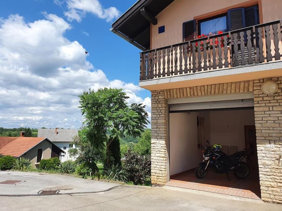 Property building, Facade/entrance, Neighbourhood