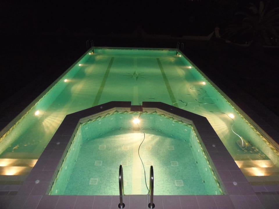 Property building, Swimming pool
