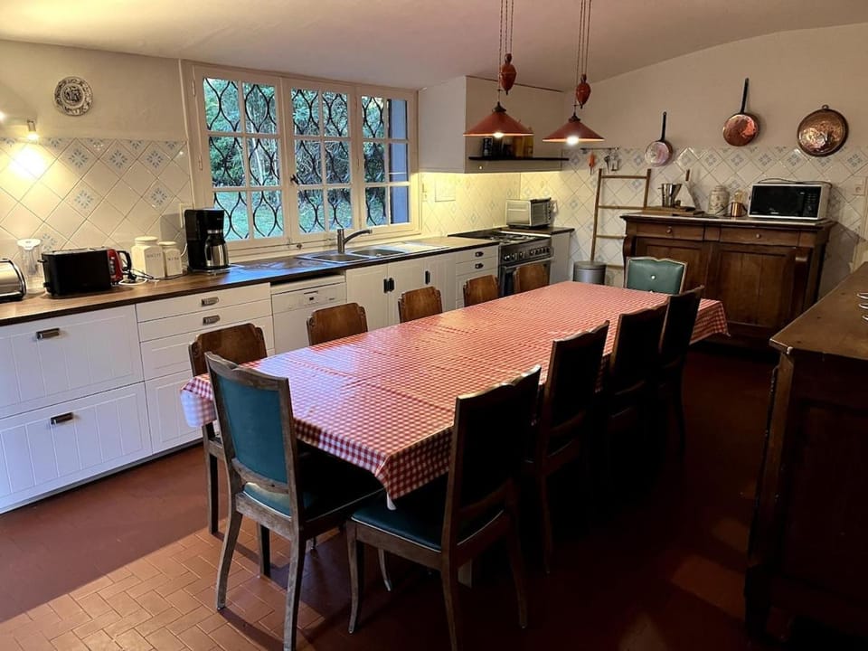 dishwasher, oven, stove, toaster