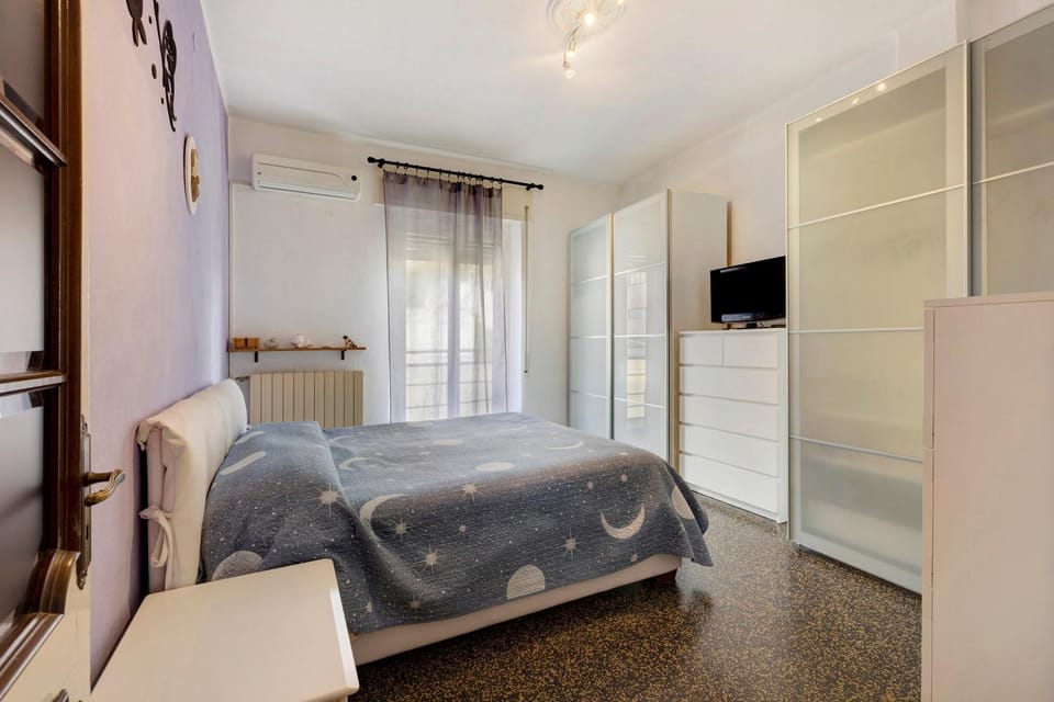 Living room, Bedroom