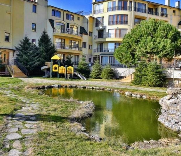 Garden, Garden view, Lake view