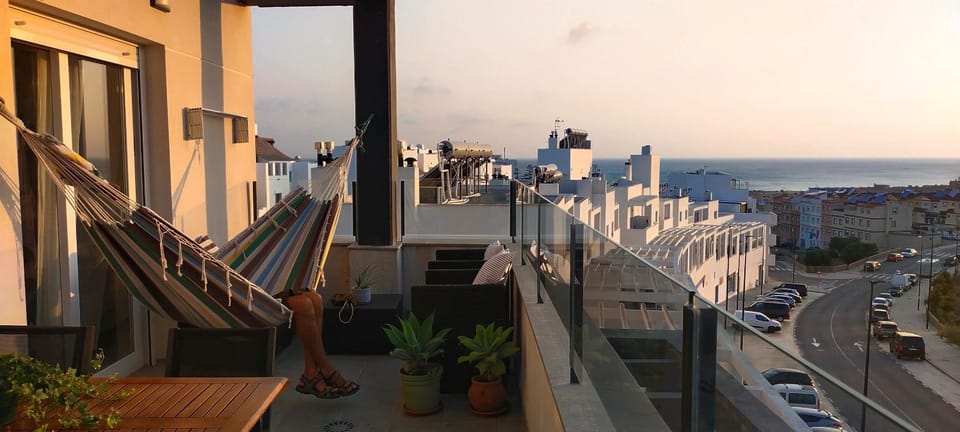 Balcony/Terrace, City view