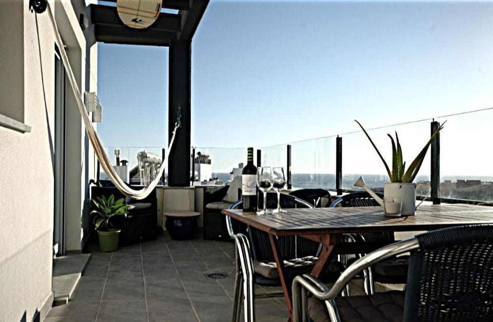 SUNSET DIVINE Views, Terrace , Pool , Garage- Fibre Apartment in Tarifa