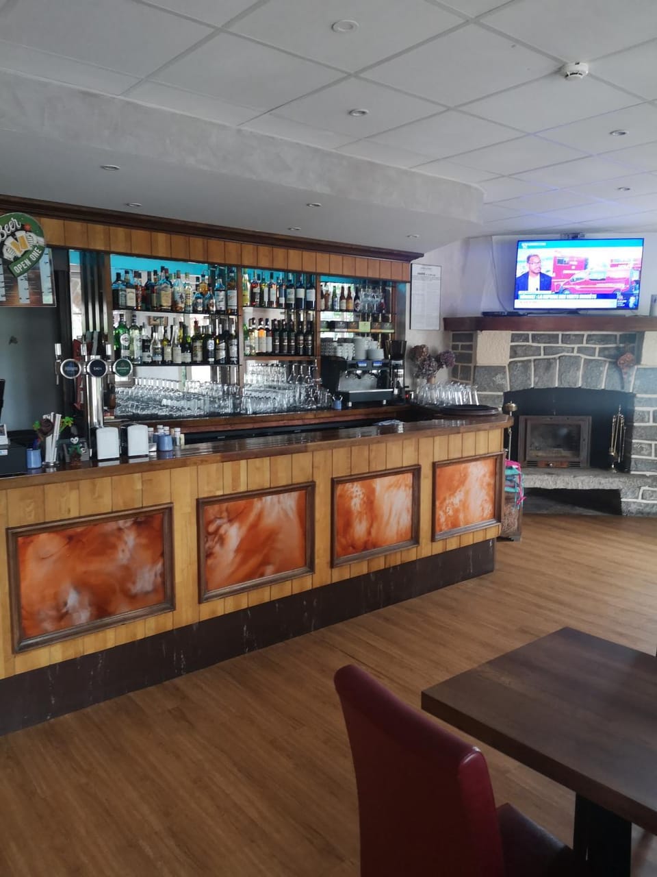 Lounge or bar, Lounge or bar