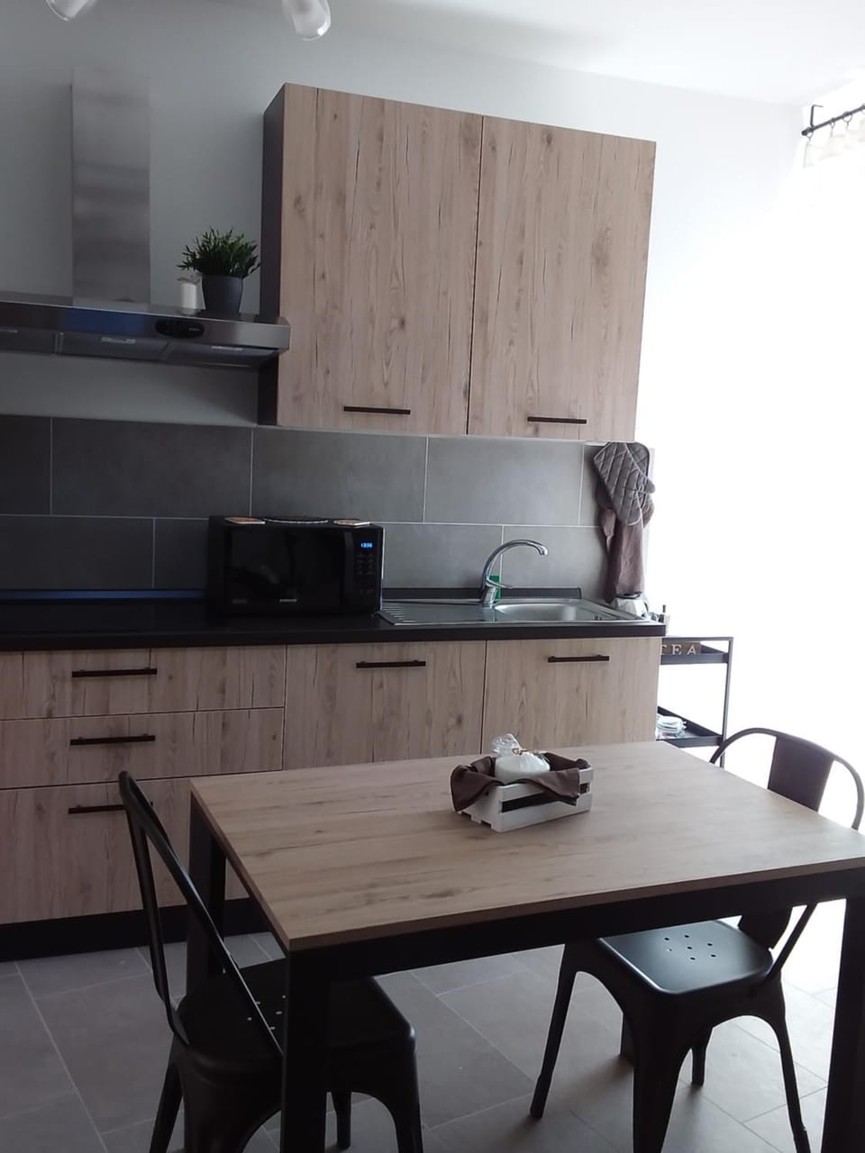 Kitchen or kitchenette, Dining area, Communal kitchen