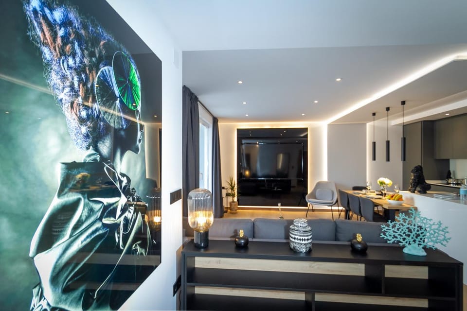TV and multimedia, Living room, Seating area