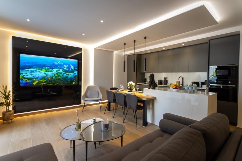 TV and multimedia, Kitchen or kitchenette, Living room, kitchen